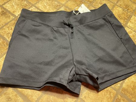 Freddy Shorts tg M/L-nuovi-sexy e elegante👌autunno