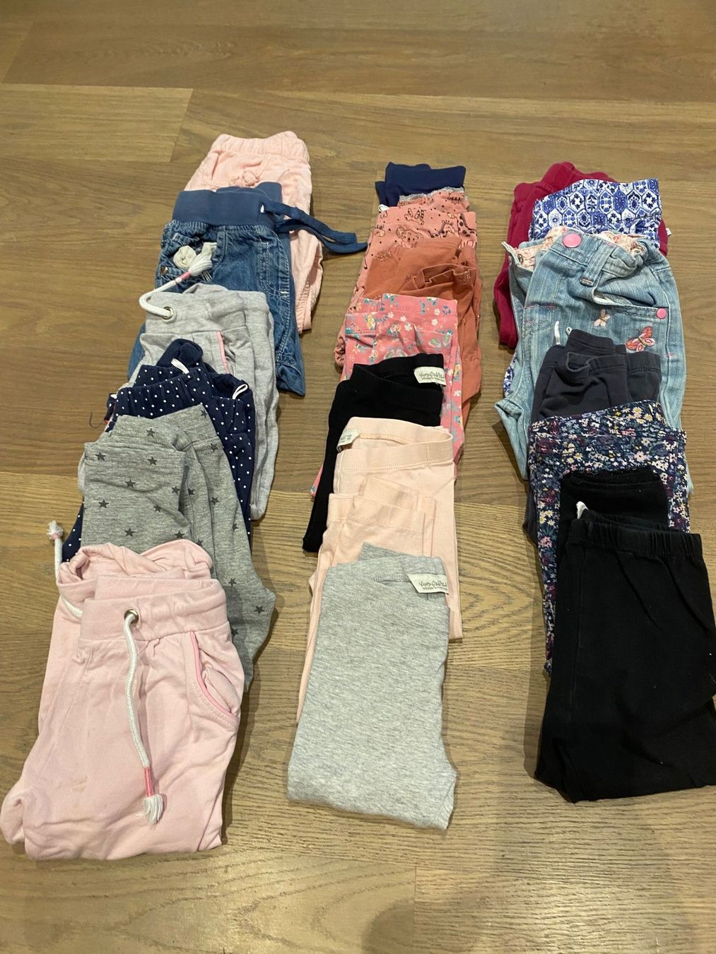 Kleiderpakete & -sets: Mädchen Kleiderpaket Grösse 92 – Gebraucht aus Alpnach Dorf von Fengeli 5