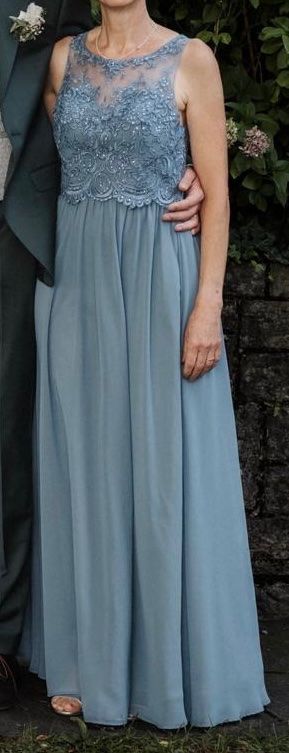 Kleider: Festkleid – Gebraucht aus Alchenstorf von rosawy