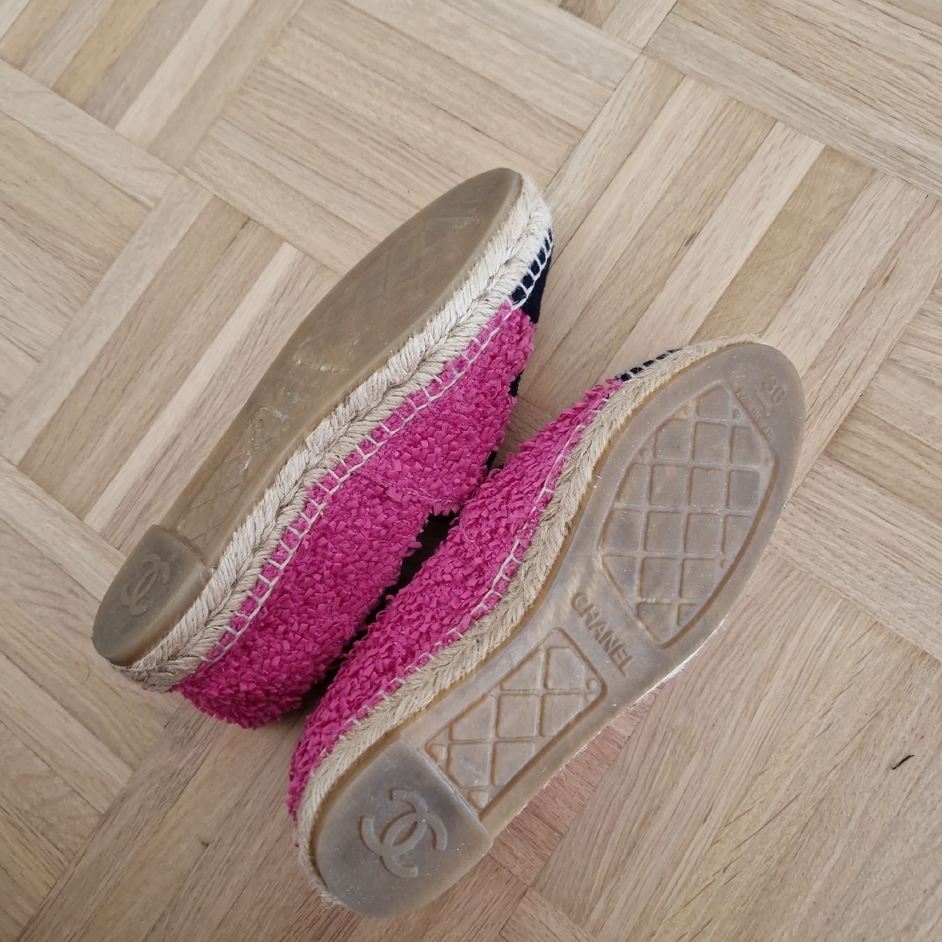 Chanel Scarpe da donna: Chanel Espadrilles Roses taille 36 – Usato da Gland venduto da LeDressingdeLaura 4