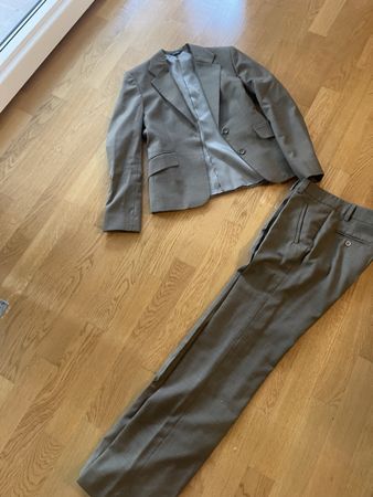 Anzug Grösse etwas M / Top Zustand für den Herbst!