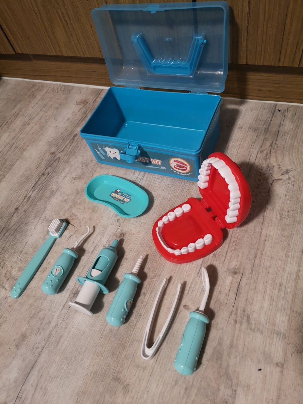 Giocattoli: Kinder Zahnarzt Set – Usato da Full-Reuenthal venduto da BroccoliAG