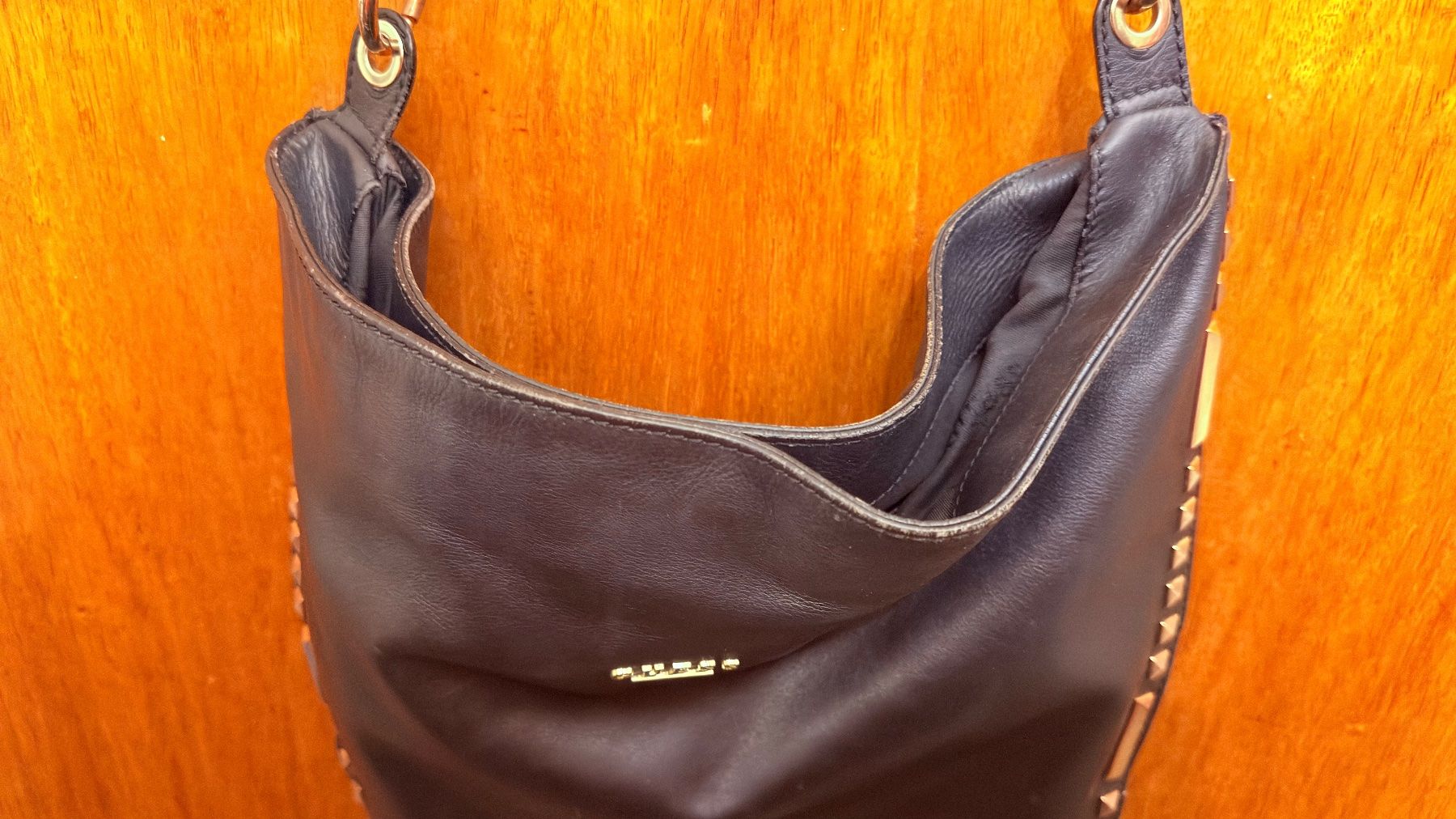 Guess Borse da donna: • Guess Tasche • – Usato da Basel venduto da mendoza13 2
