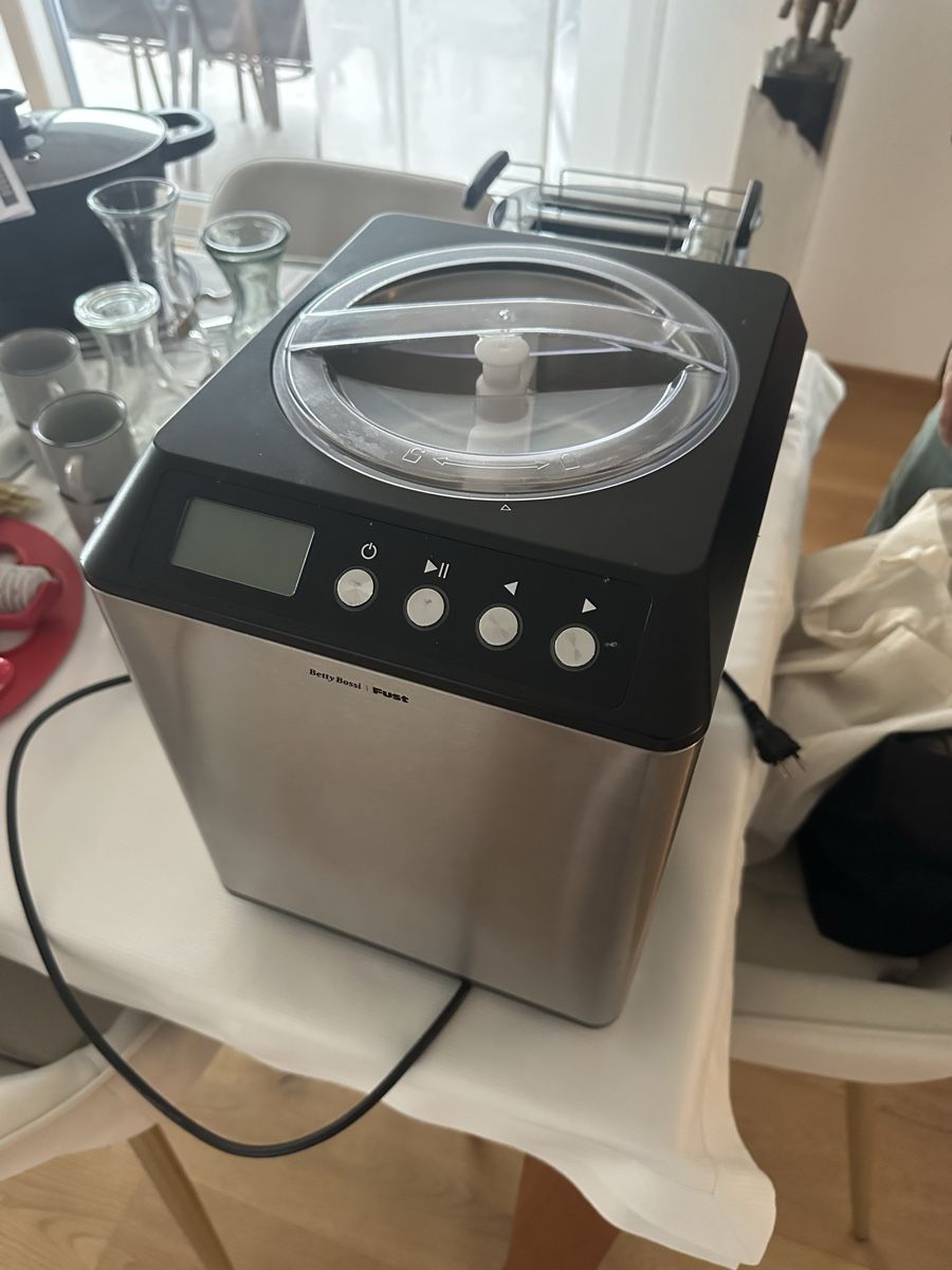 Betty Bossi Elettrodomestici da cucina: Glacemaschine – Usato da Weissbad venduto da KarinG73