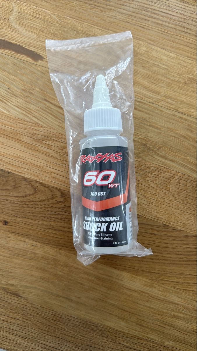 Traxxas Modellismo RC: Traxxas Shock Oil 60 WT - High Performance, Neu & Original – Nuovo (secondo la descrizione) da Turgi venduto da Marcobamert