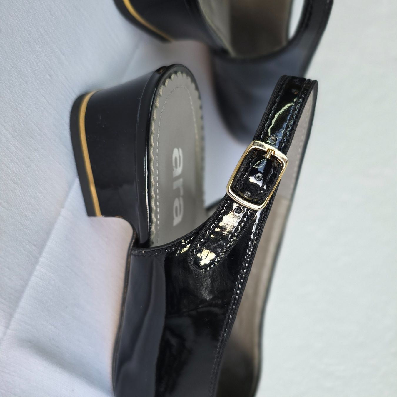 Ara Damenschuhe: Ara Lackleder Pumps Schwarz, bequem Gr.39 – Gebraucht aus Wald ZH von CapLux 4
