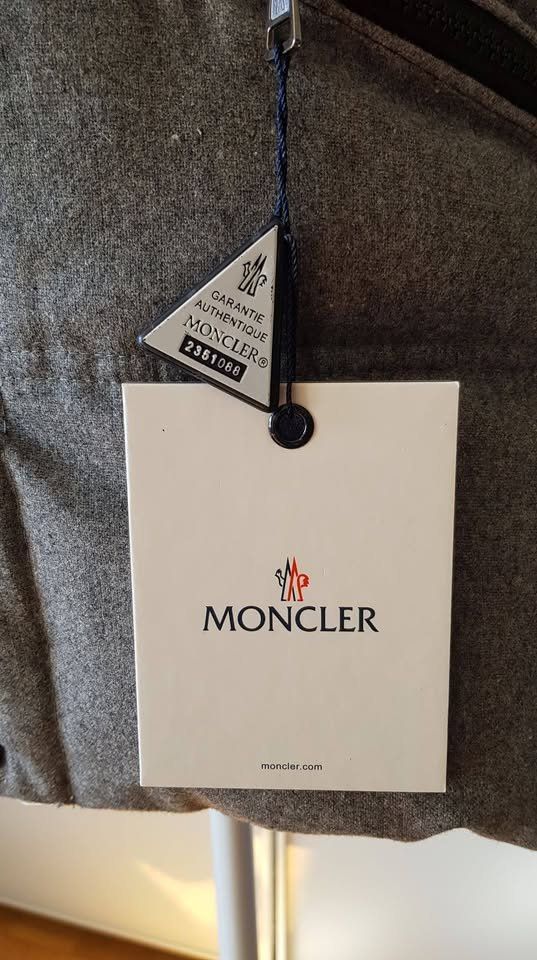 Moncler Giacche: Moncler Jacke 2 – Usato da Luzern venduto da schuhparadies159 6