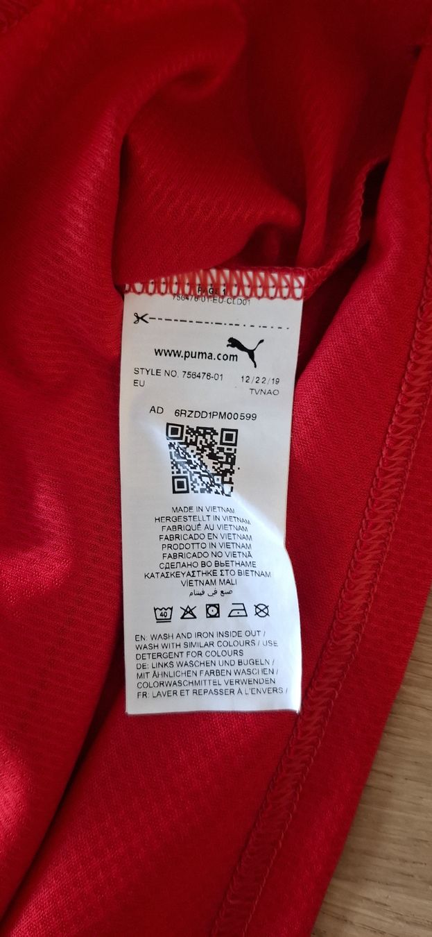 Puma Maillots de corps & Pantalons: Schönes Trikot Schweizer Nati – D'occasion à Ruswil par SIMBOB1992 2