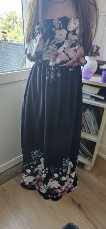 Floral Maxi Dress - Perfect for Summer Garden Parties!
