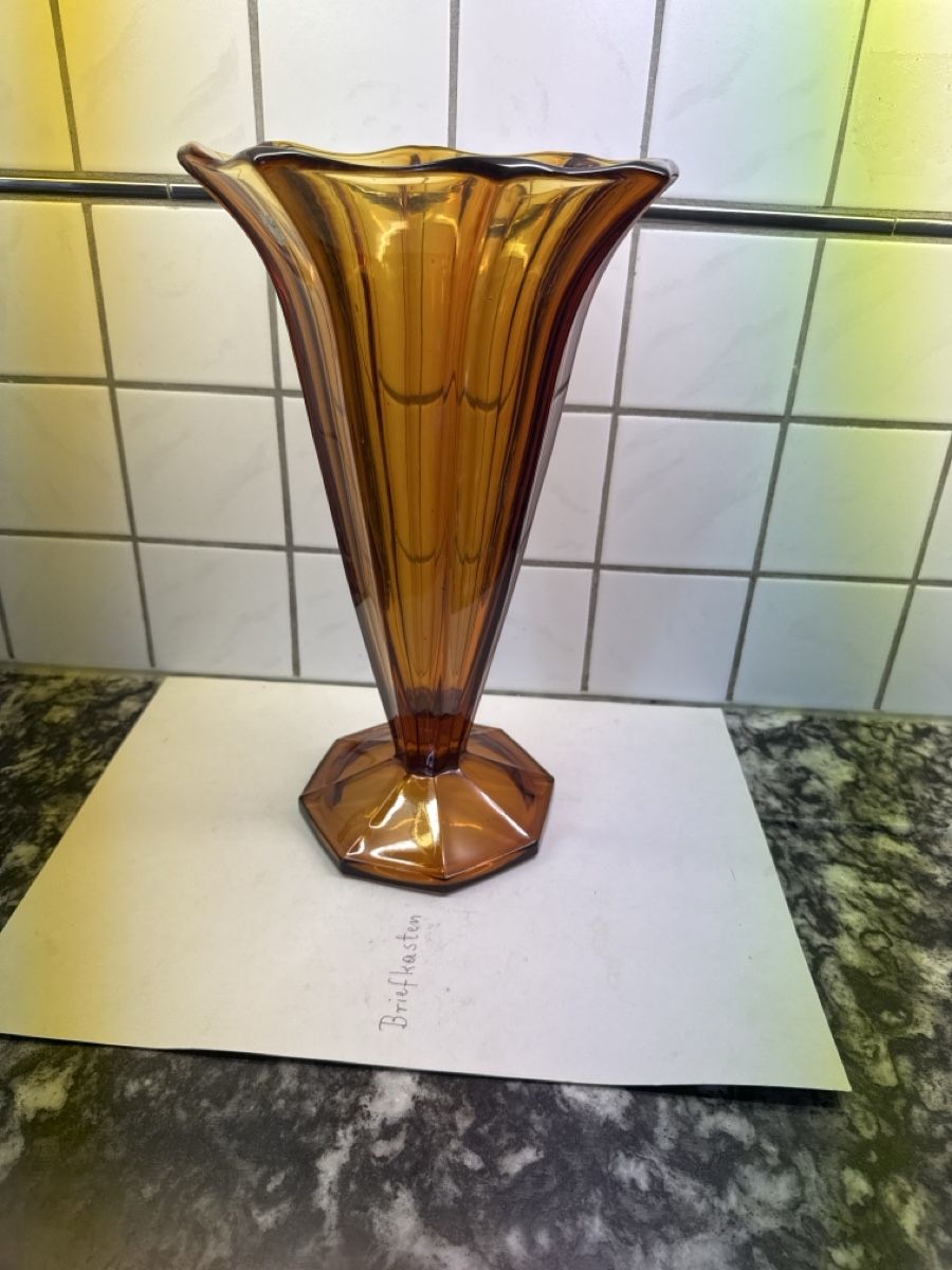 Vase & Récipients: Antike-Blumenvase-Bernsteinfarbenem Farbton. – Neuf (Voir description) à Mellingen par Wupper