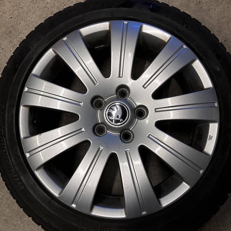 Skoda Pneus & Kompletträder: 4 x Winterräder 17 Zoll - Skoda Octavia Skoda Yeti - 5.6mm – Gebraucht aus Gipf-Oberfrick von car4y0u 1