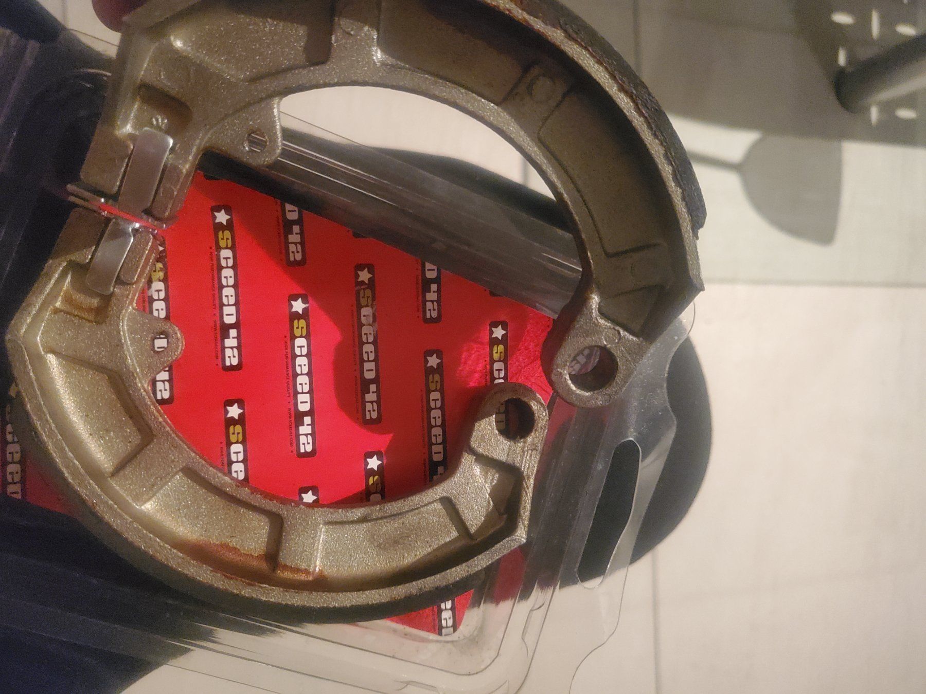 Vespa Tutti pezzi di ricambio per scooter: Bremsbacken Vespa hinten nos – Nuovo e nell'imballaggio originale da Balsthal venduto da redcarpet 6