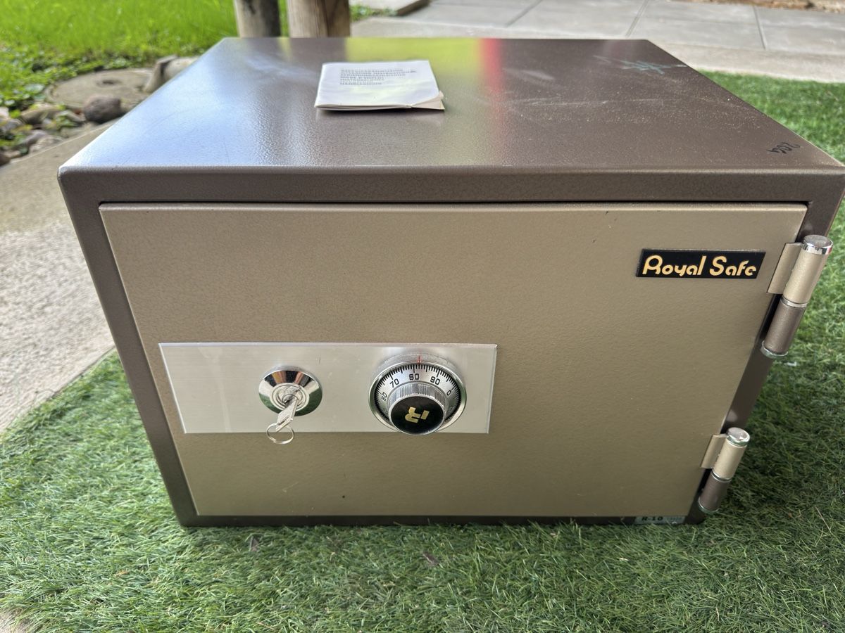 Coffre-fort: ROYAL SAFE  – D'occasion à Schwendibach par _pascal_14_ 1