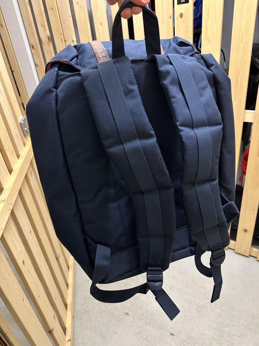 Herschel Zaini: Herschel Rucksack blau mit Lederriemen – Usato da Bütschwil venduto da jojo99 1
