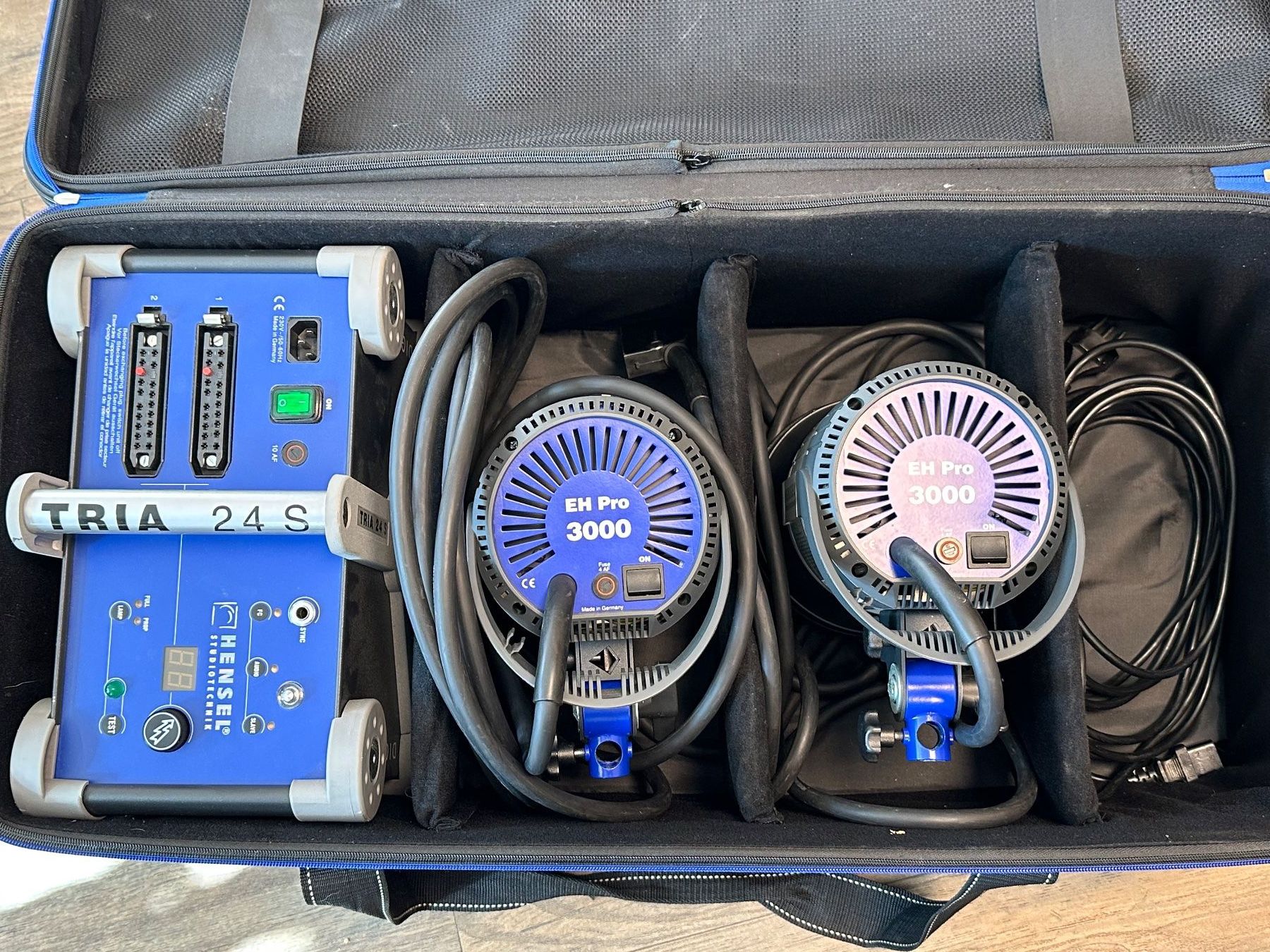 Flash: Hensel EH Pro 3000 + Tria Profi Studioblitz Set TOP Zustand – Usato da Wolfhausen venduto da Foto-Brocki