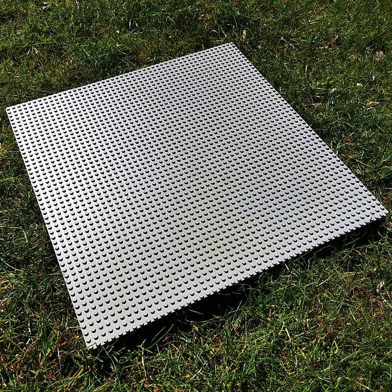 Lego Kit di costruzioni: LEGO 799 Baseplate 50 x 50  Light Gray – Usato da Ermatingen venduto da Irem77