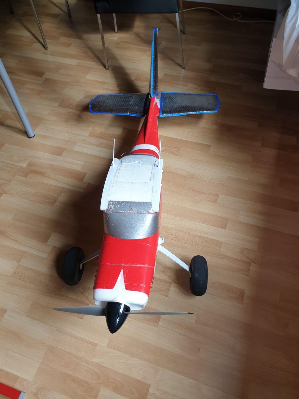 E-Flite RC Kits de montage: E-Flite Cessna 150 – D'occasion à Ersigen par Ksleepyhollow