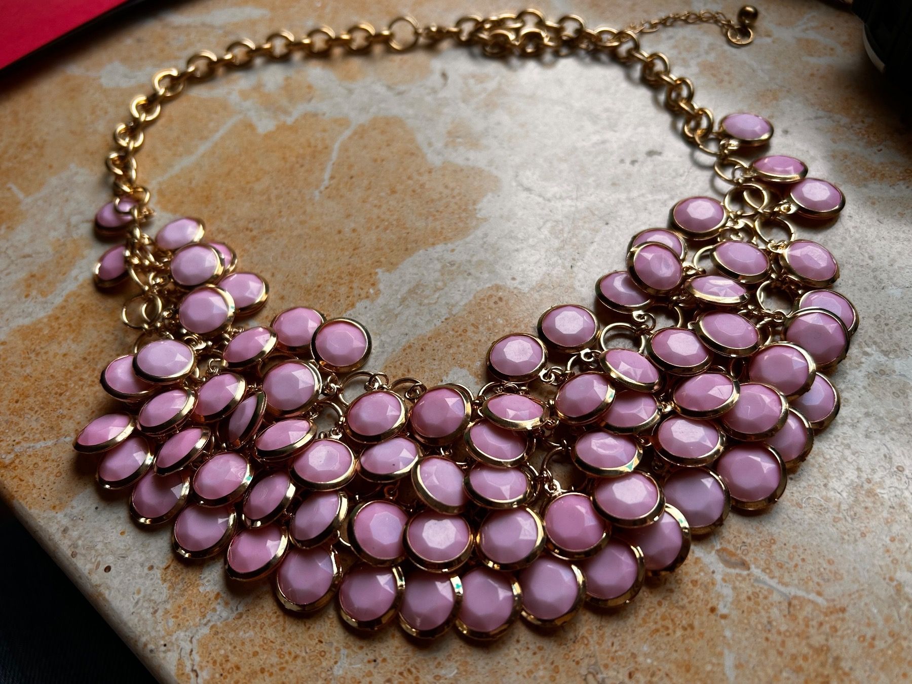 Catenine: Kette Blütenblätter rosarot – Usato da Laufen venduto da Bellebellezza