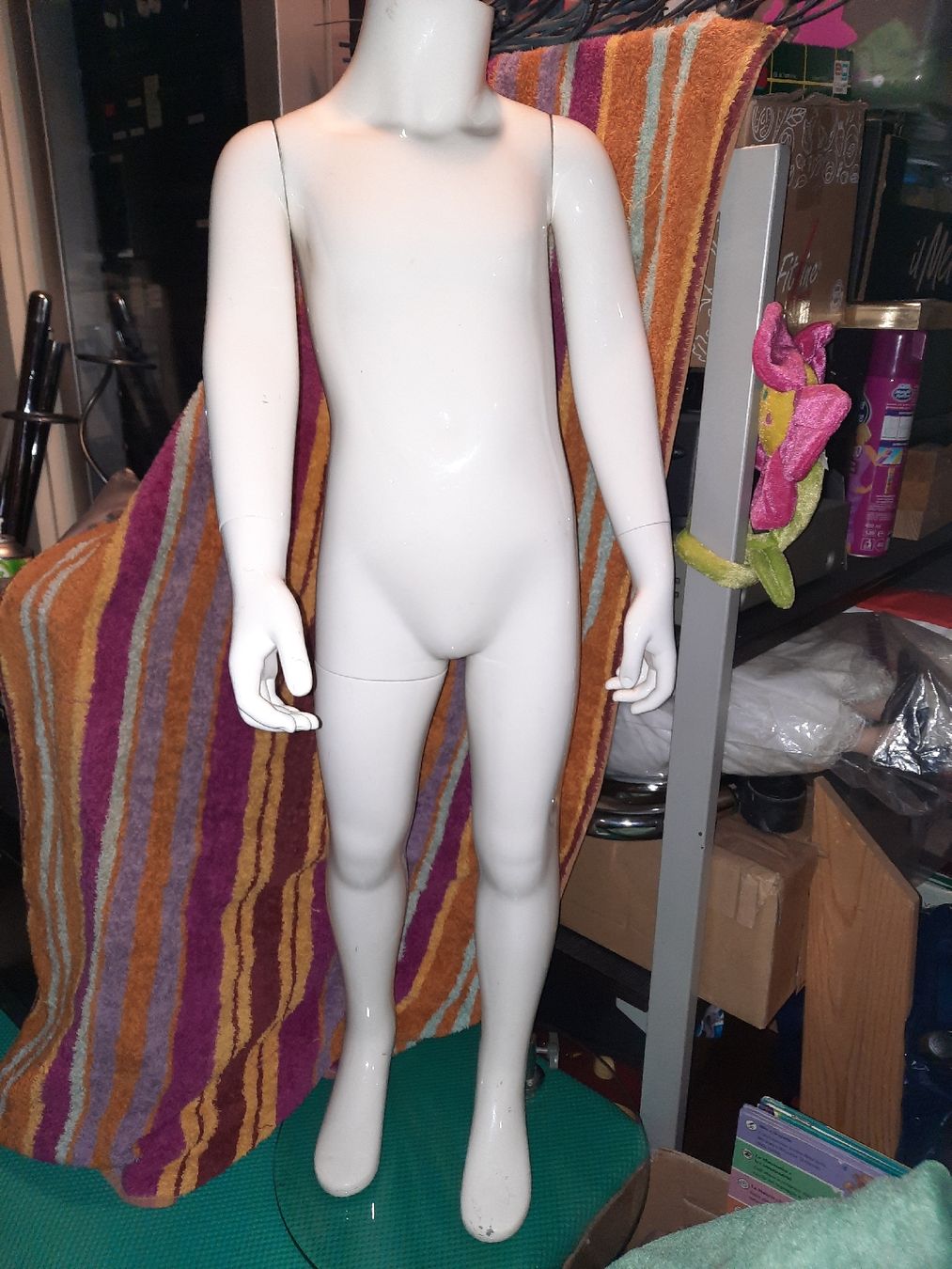 Allestimento di negozi e stand fieristici: manichino bambino 95 cm – Usato da Biasca venduto da Old_6blh