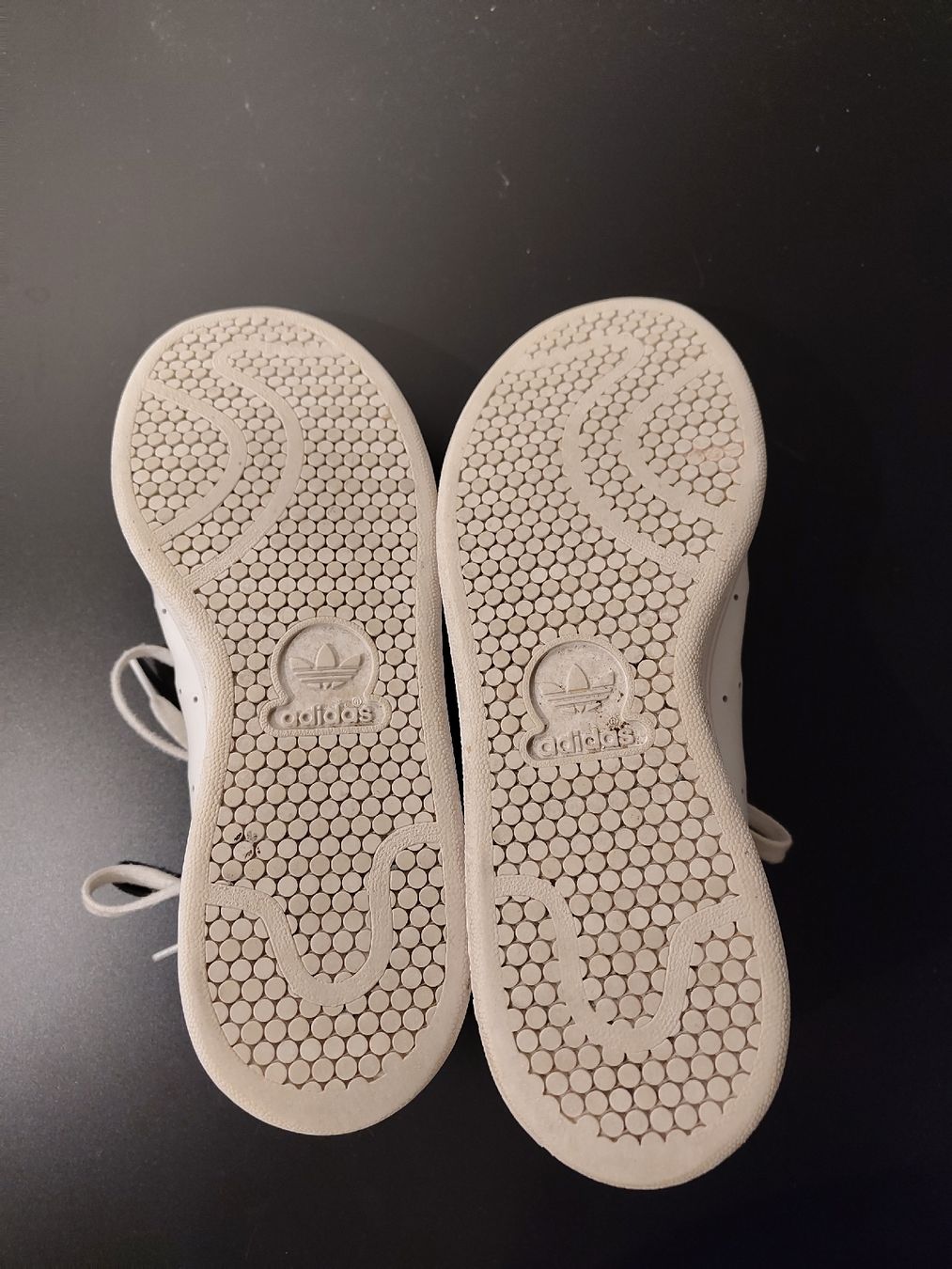 Adidas Scarpe da donna: Adidas Stan Smith Damenschuhe Weiss Grösse 38 – Usato da Dietlikon venduto da VintageStudioZurich 2