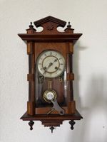 Antike Wanduhr