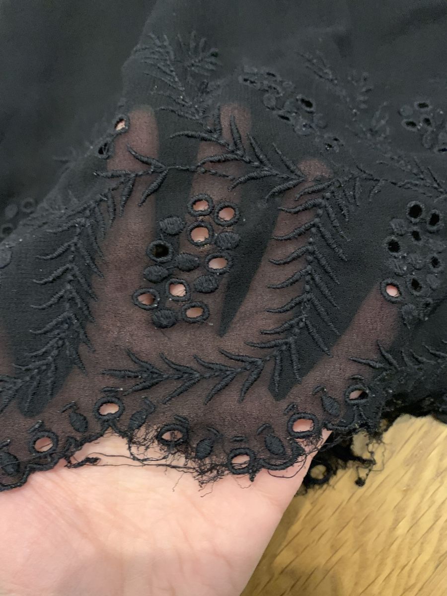 Top: Blouse noire transparente  – Usato da Genève venduto da rez_c6c6 3