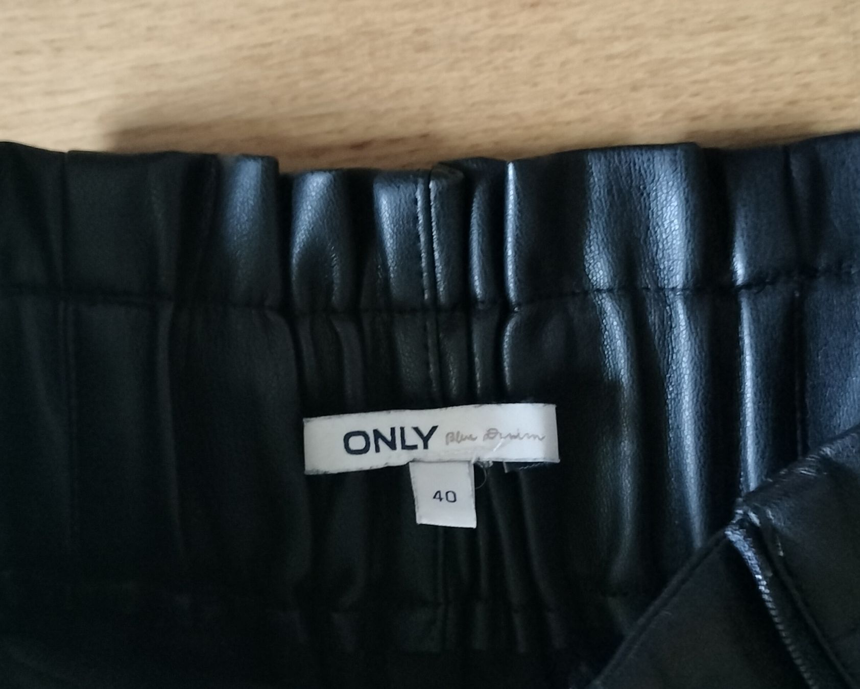 Only Pantaloni: Hose Only 40 – Usato da Bern venduto da verateinilae 1