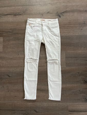 Weisse Jeans im Ripped Look, Grösse 28