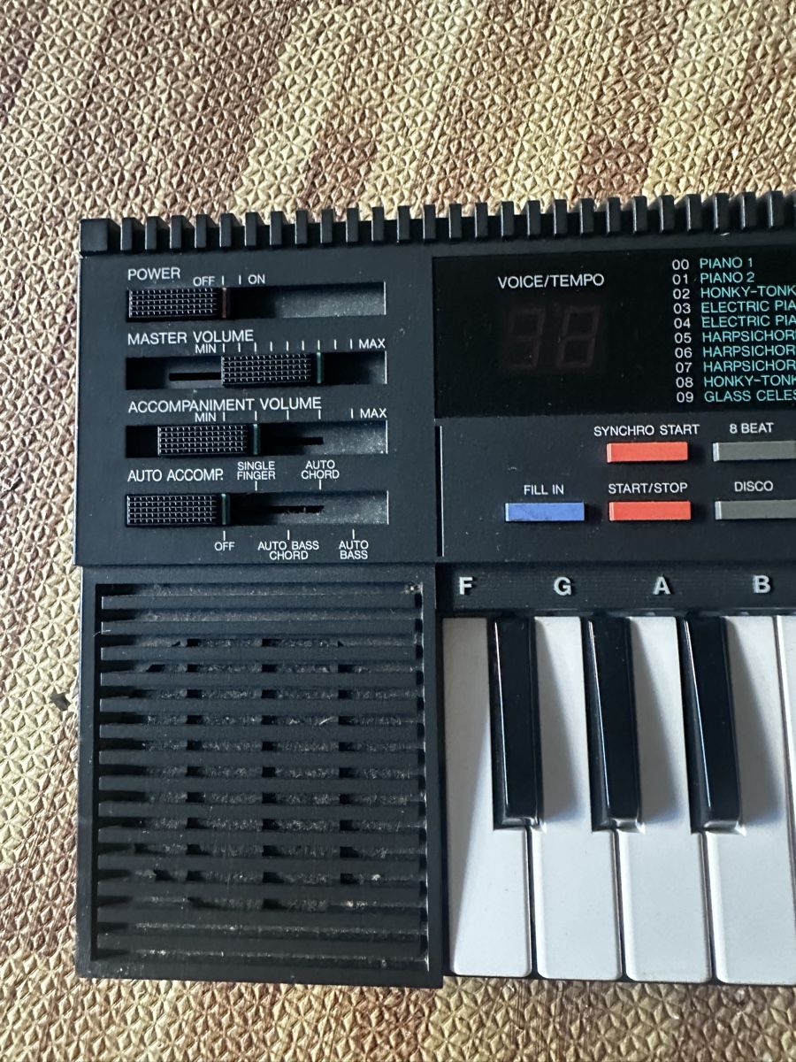 Yamaha Strumenti musicali: Yamaha PSS-170 Electronic Keyboard Synthesizer – Usato da Thalwil venduto da klaudiamusiol 2
