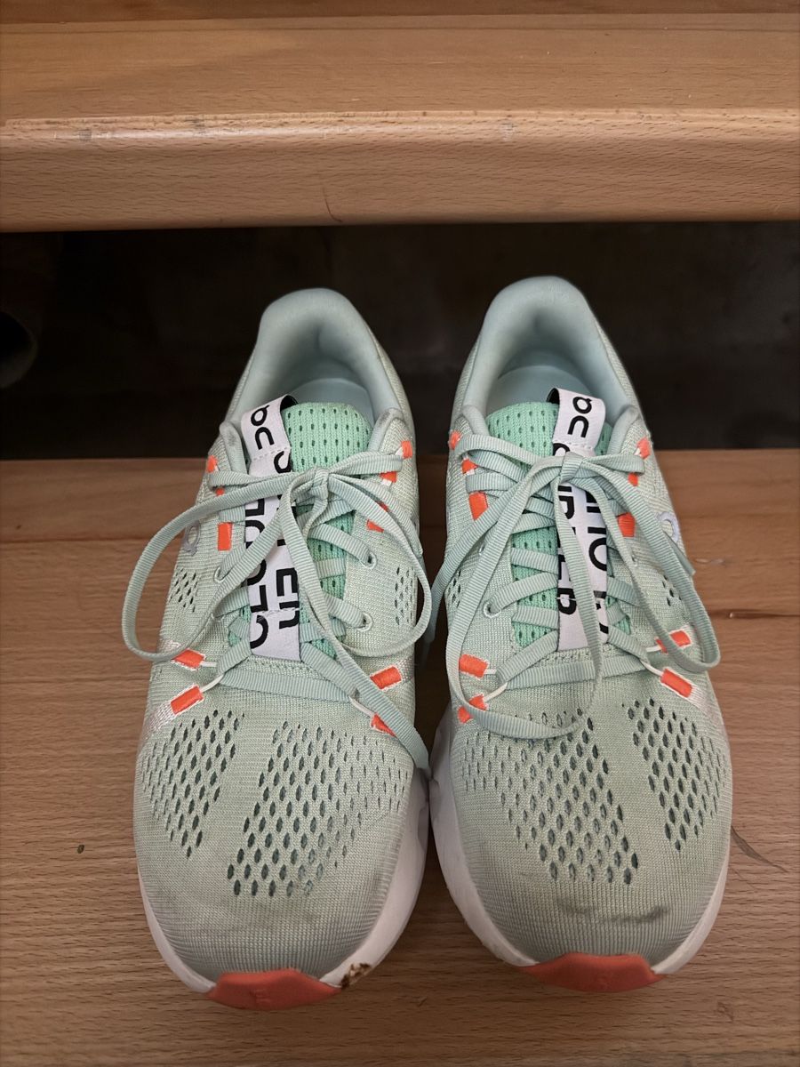 On Scarpe da uomo: On Cloud Laufschuhe 40  – Usato da Appenzell venduto da samirakeller