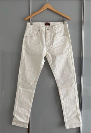 Neue Slim Fit jeans