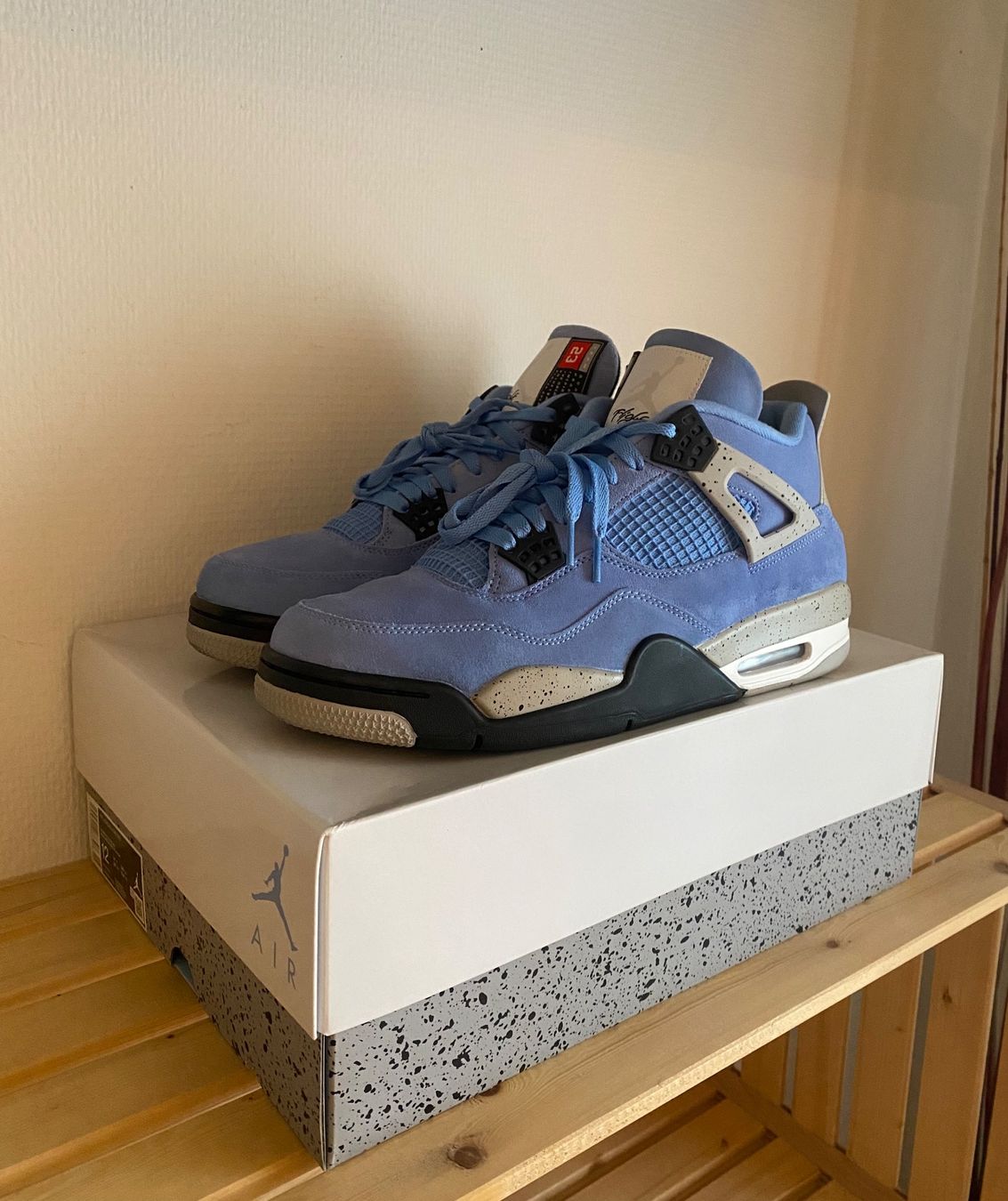 Jordan Scarpe da uomo: Jordan 4 University Blue / EU 46 – Usato da Abtwil SG venduto da PauloDybala10