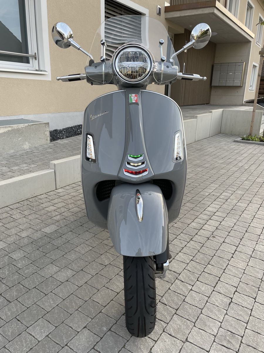 Vespa Scooter: Vespa GTS 300 SuperTech Toscana Edition – Usato da Hägglingen venduto da Budweiser73 3