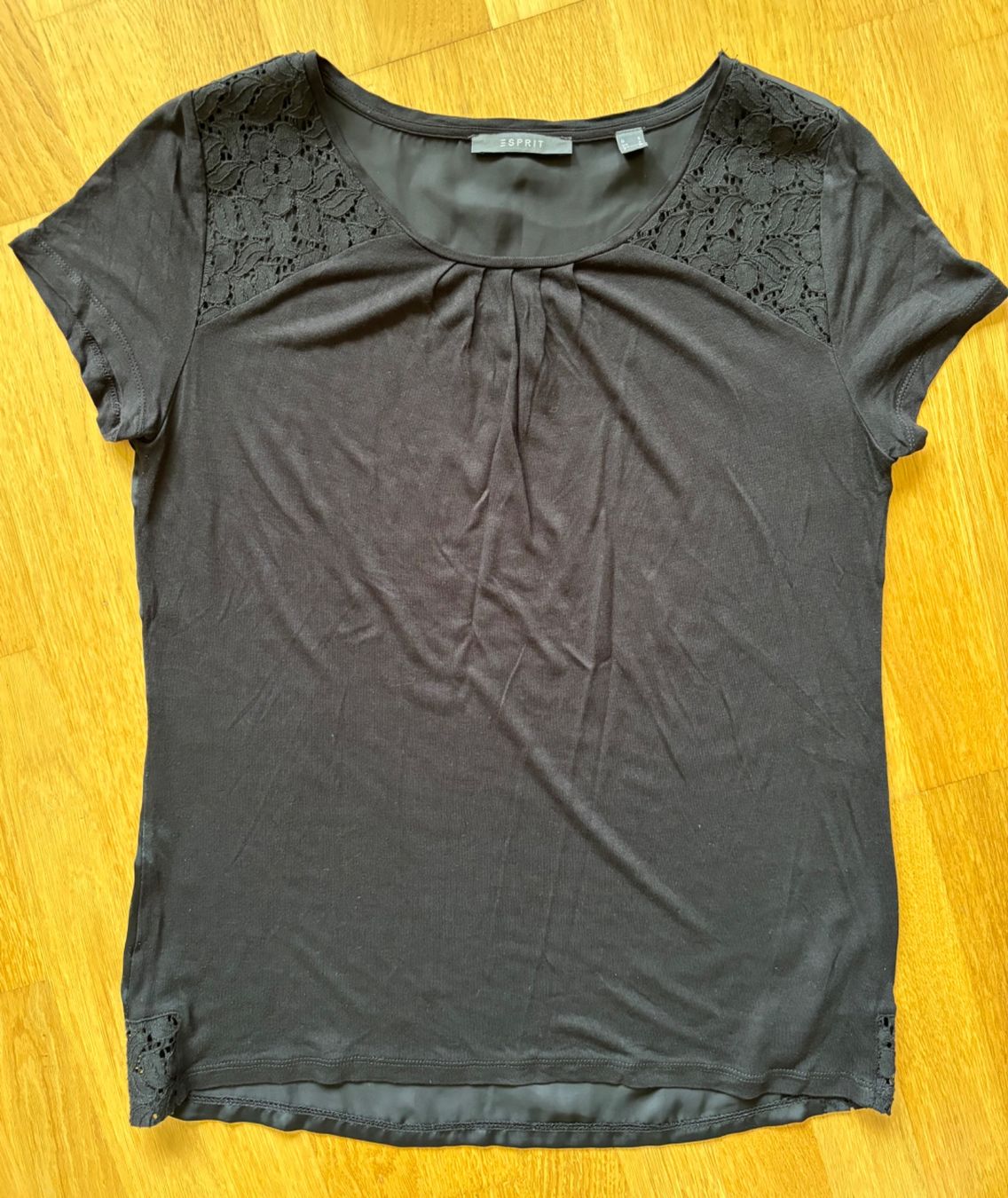 Esprit T-shirt: ESPRIT Shirt – Usato da Zürich venduto da Tzhkely24 3