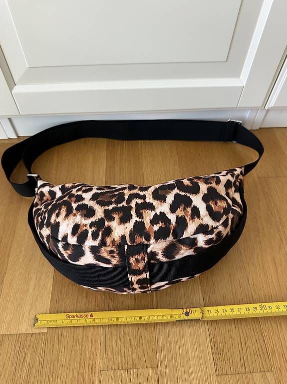 Borse da donna: NEXT Leopard Print Shoulder Bag  New & Unused – Usato da Zug venduto da dhe_8lxn