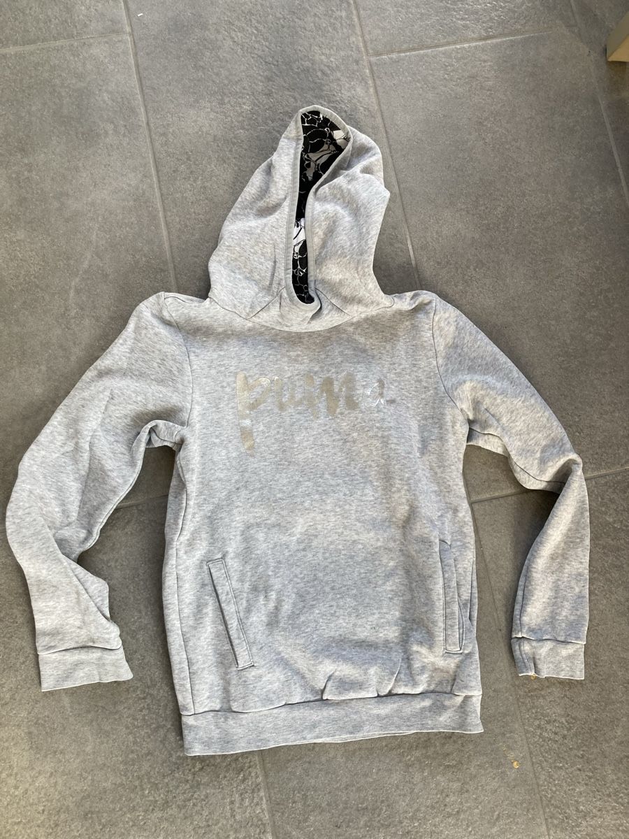 Puma Pullover & Sweatshirts: Hoody / Pulli Puma 140/146 – Gebraucht aus Wil ZH von Wonderwoman76