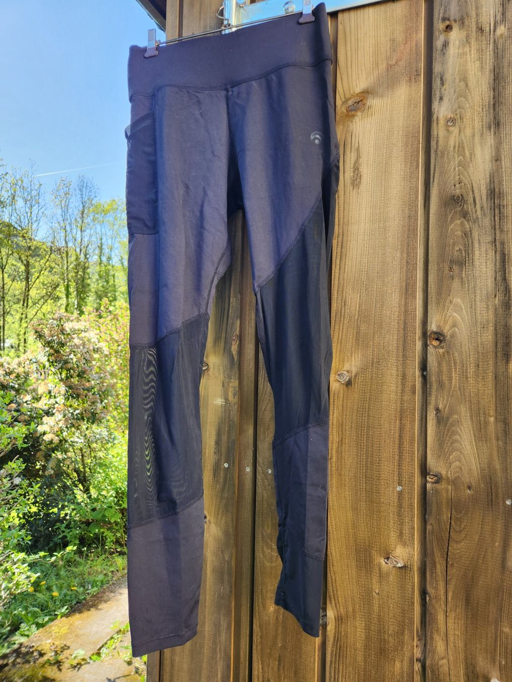 Oceansapart Leggings: Oceans Apart Leggings schwarz, mesh – Gebraucht aus Fribourg von voidness