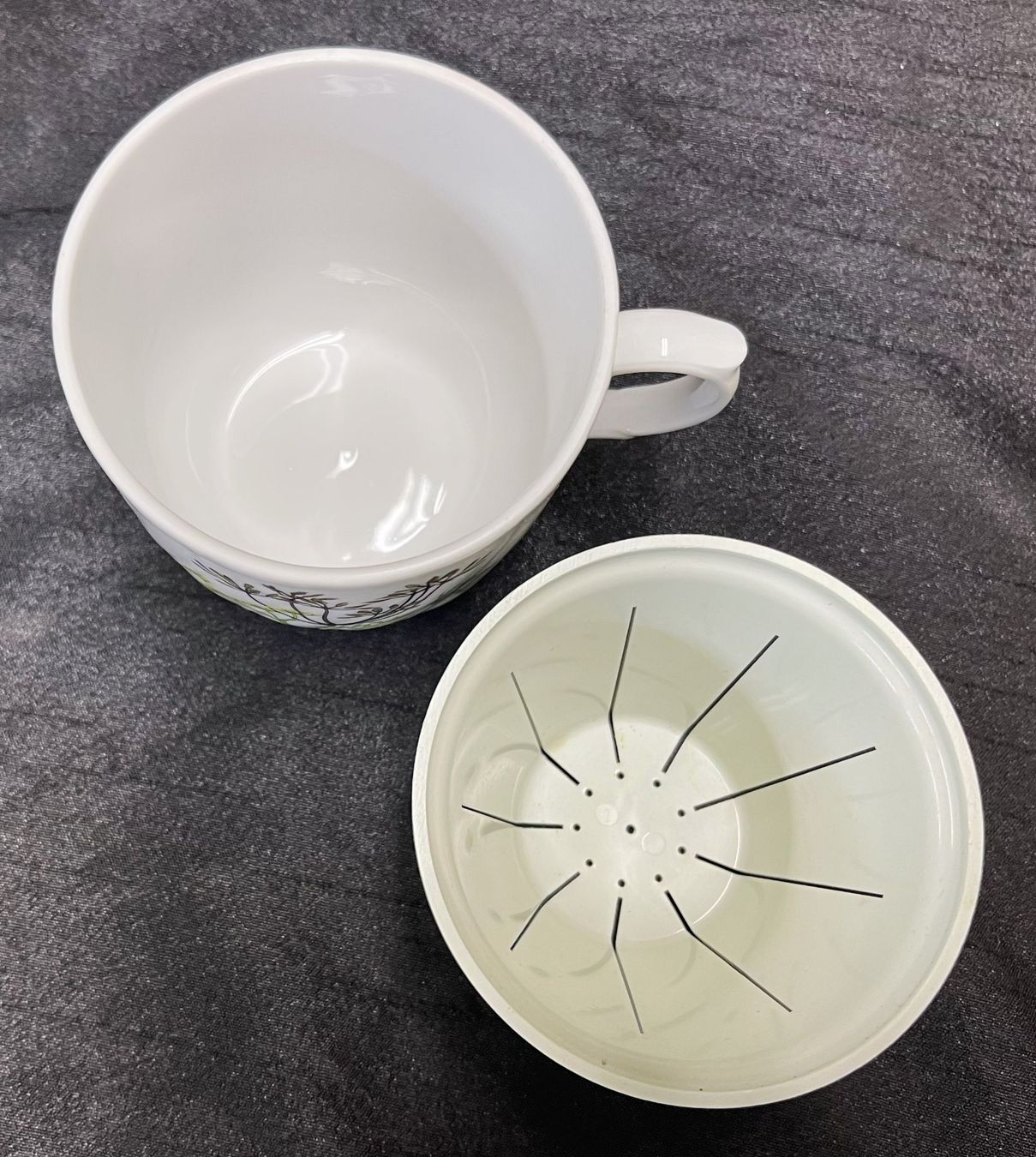 Tasses: Teetasse, Filter - H 8.5cm – D'occasion à Oftringen par Vucki 2