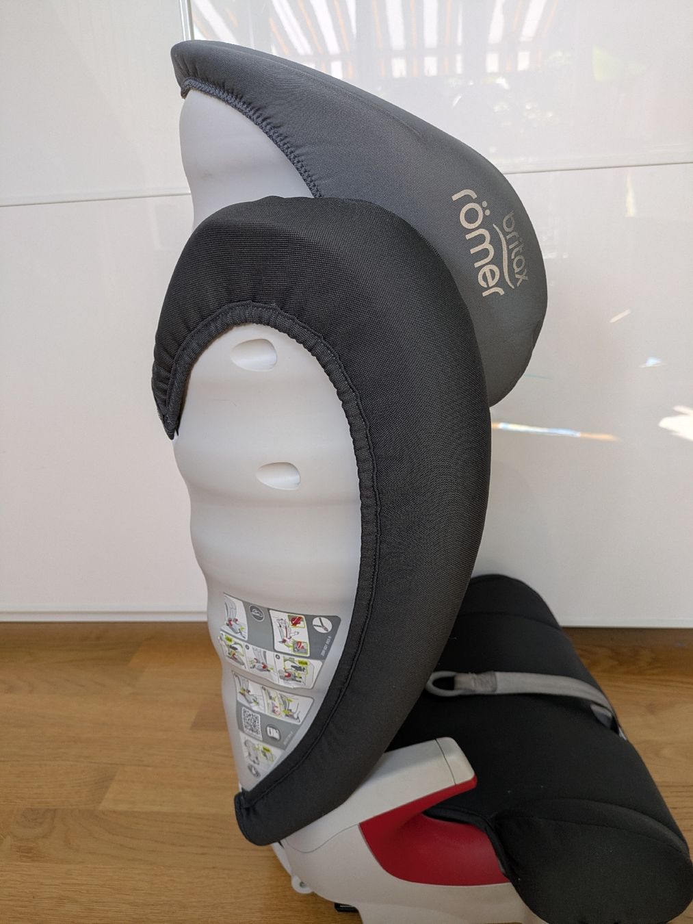 Britax Römer Seggiolini per auto: Römer Kidfix Kinder Autositz 15 - 36 kg – Usato da St. Gallen venduto da noita01 1
