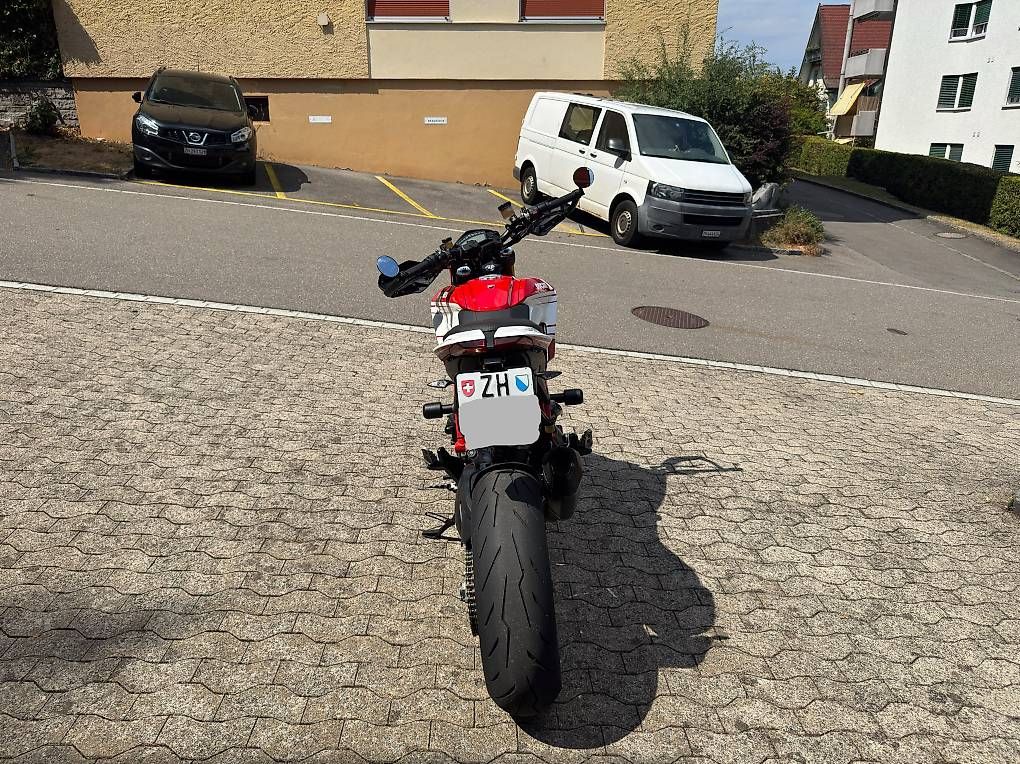 Route: Ducati Hypermotard 939 SP, Erstzulassung 2016, 19'274 km – D'occasion à Horgen par dgl.cmp 2