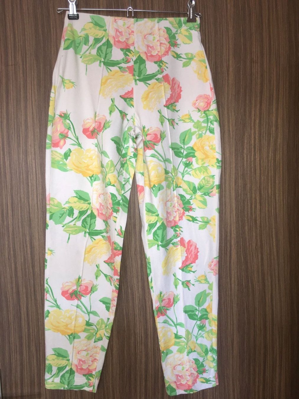 Monnalisa Leggings: MONNALISA florale Rosenleggings – Usato da Arni AG venduto da Mimo007