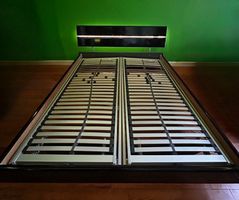 Bettgestell mit LED & 2 hochwertigen Lattenrosten – 160x200