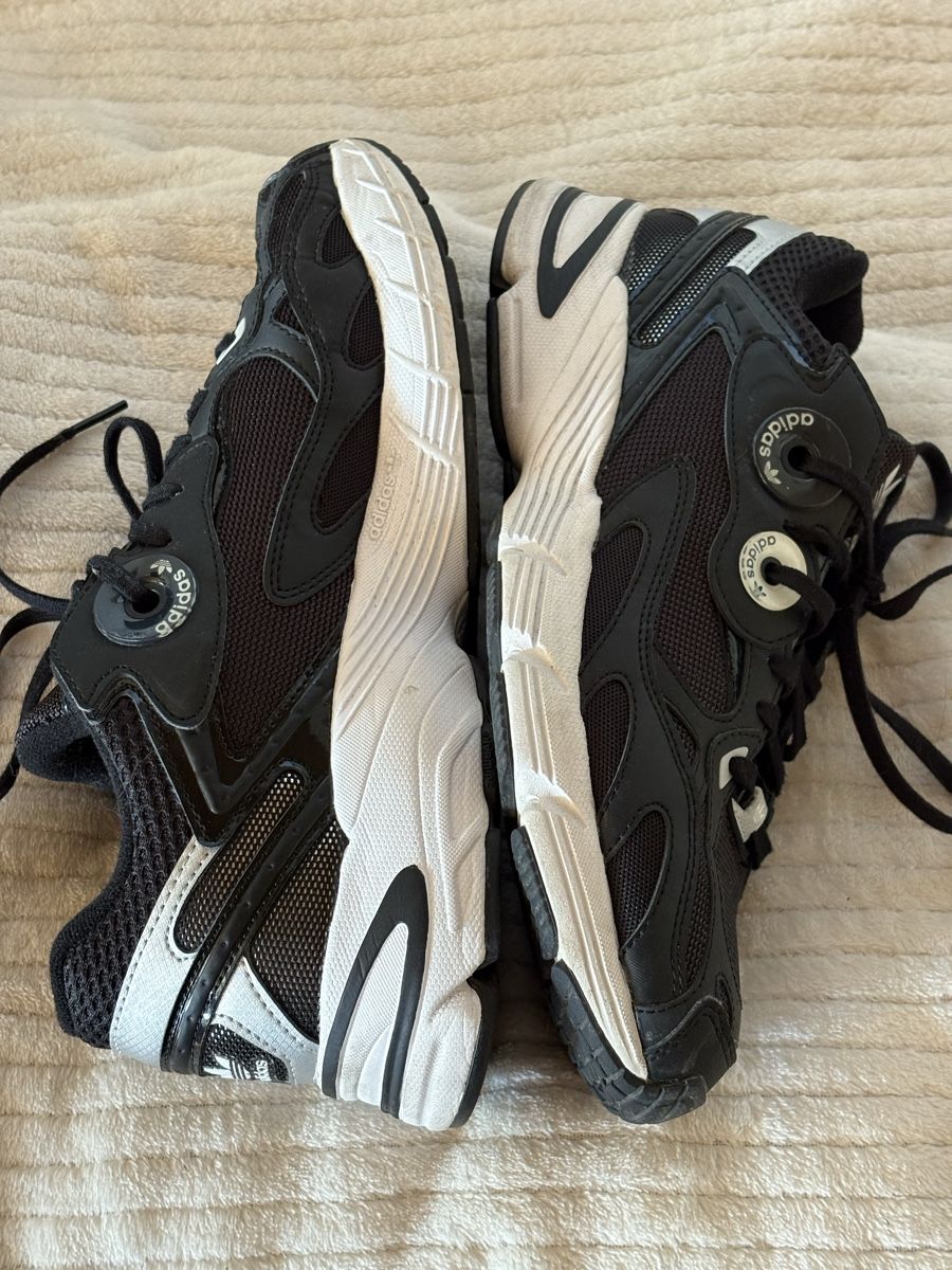 Adidas Scarpe da uomo: Adidas Sneaker Gr. 42 – Usato da Rümlang venduto da resale35