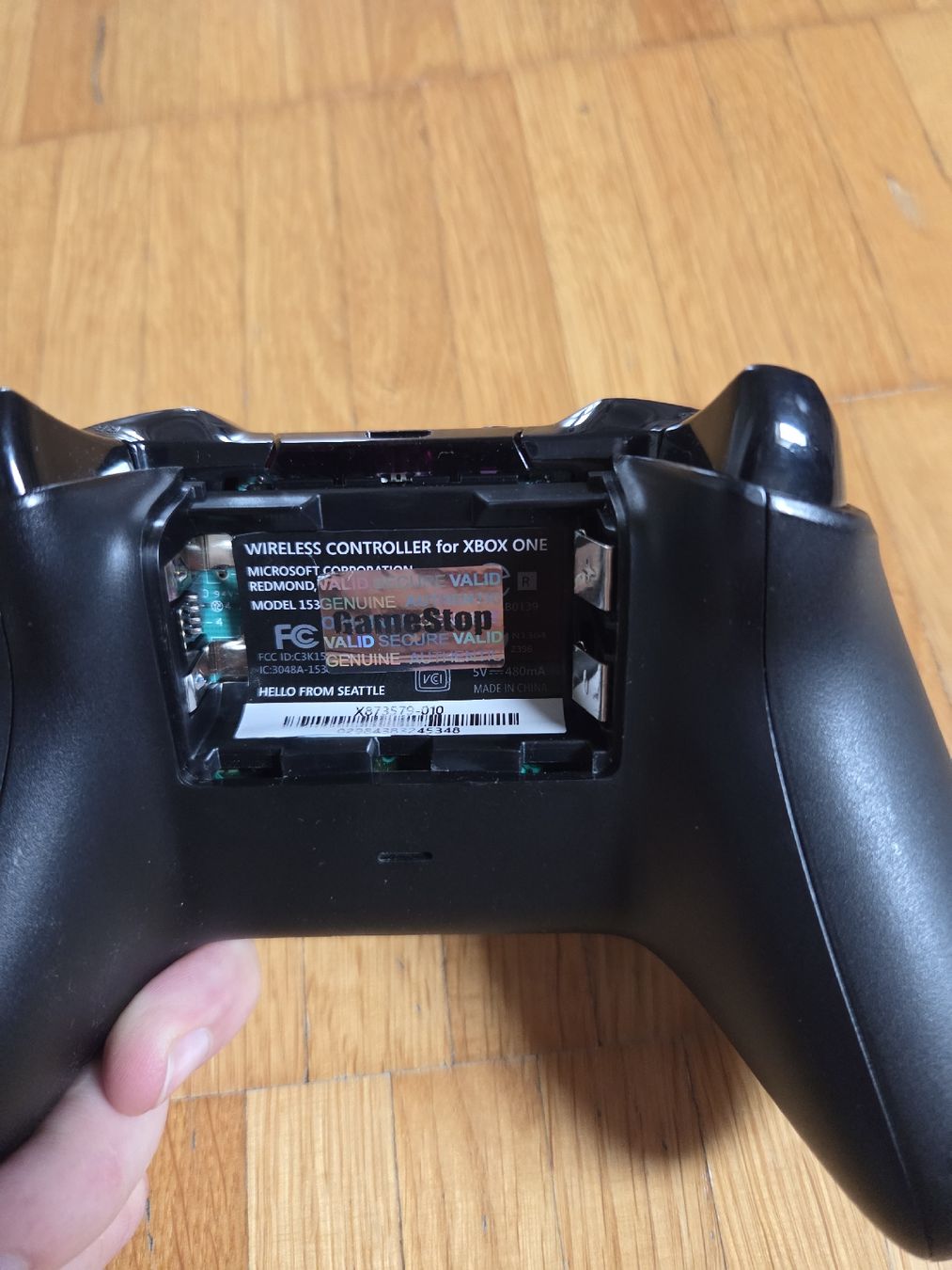 Controller: Xbox Wireless Controller schwarz gebraucht geprüft – Gebraucht aus Pfyn von tob_92 2