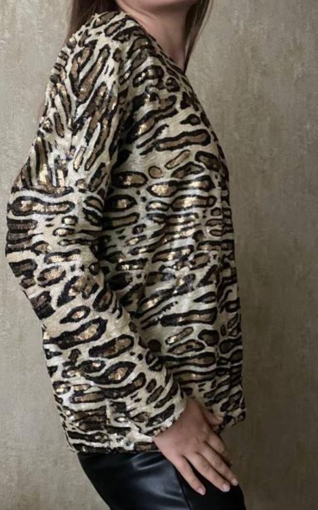 Zara Pullover & Sweatshirts: Zara Special Edition, Pailetten Leo Pulli  – Gebraucht aus Uerikon von pink_flamingo 3