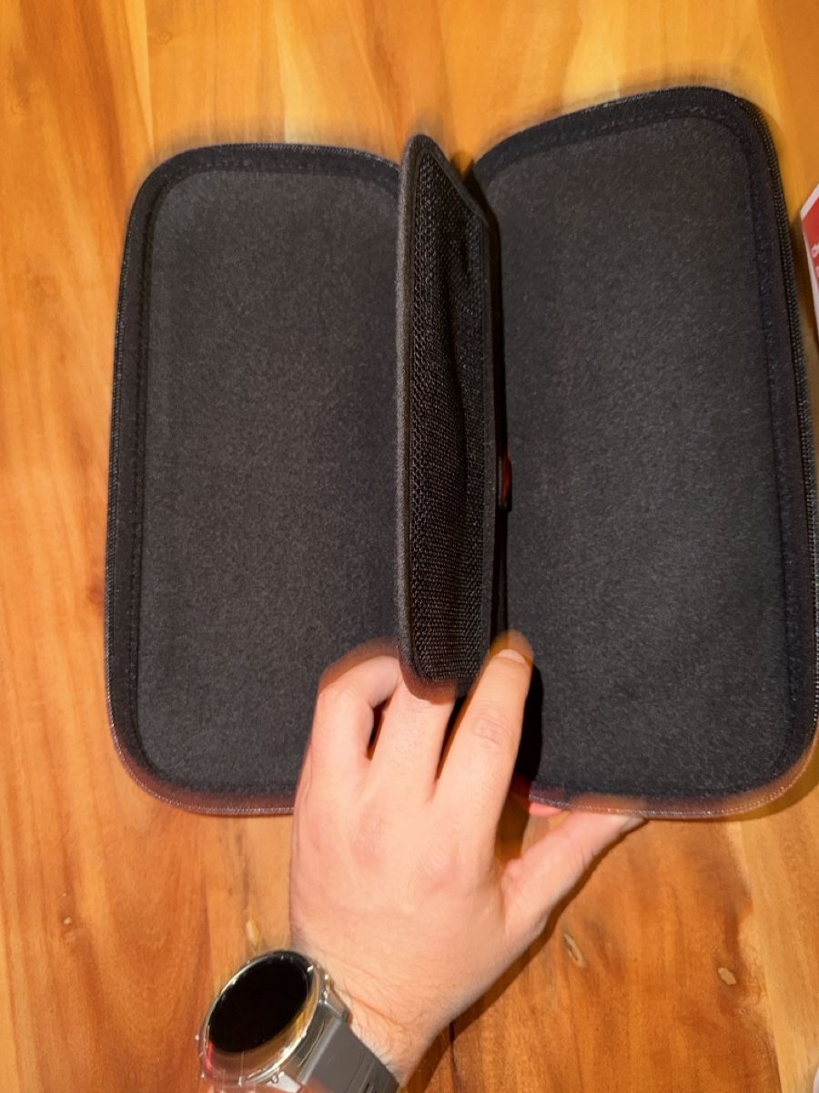 Nintendo Konsolen: Nintendo Switch Console and Pro Controller with Case – Neu (gemäss Beschreibung) aus St. Gallen von alexo03 4