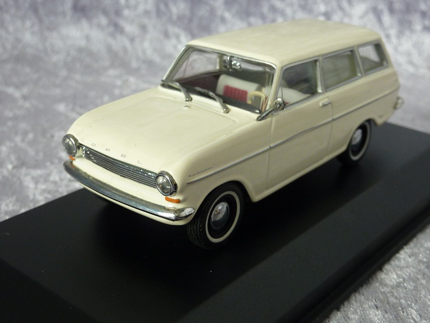 Minichamps Modellautos: Opel Kadett A Caravan  1:43 – Neu und originalverpackt aus Dürrenäsch von modellautos4you 2
