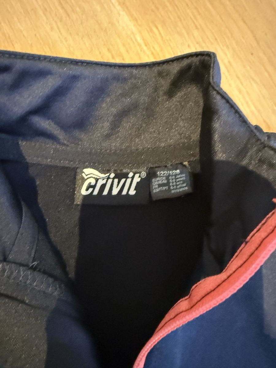 Pullover & Sweatshirts: 2 Sportpullover Crivit mit Reissverschluss, Gr. 128 – Gebraucht aus Rümlang von zflyfa0001 4