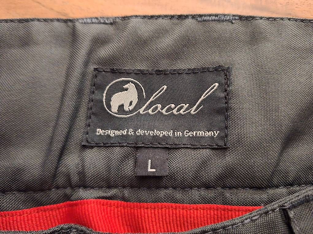 Pantaloni: Local Bike-Shorts Damen L – Usato da Naters venduto da Pluto2025 1