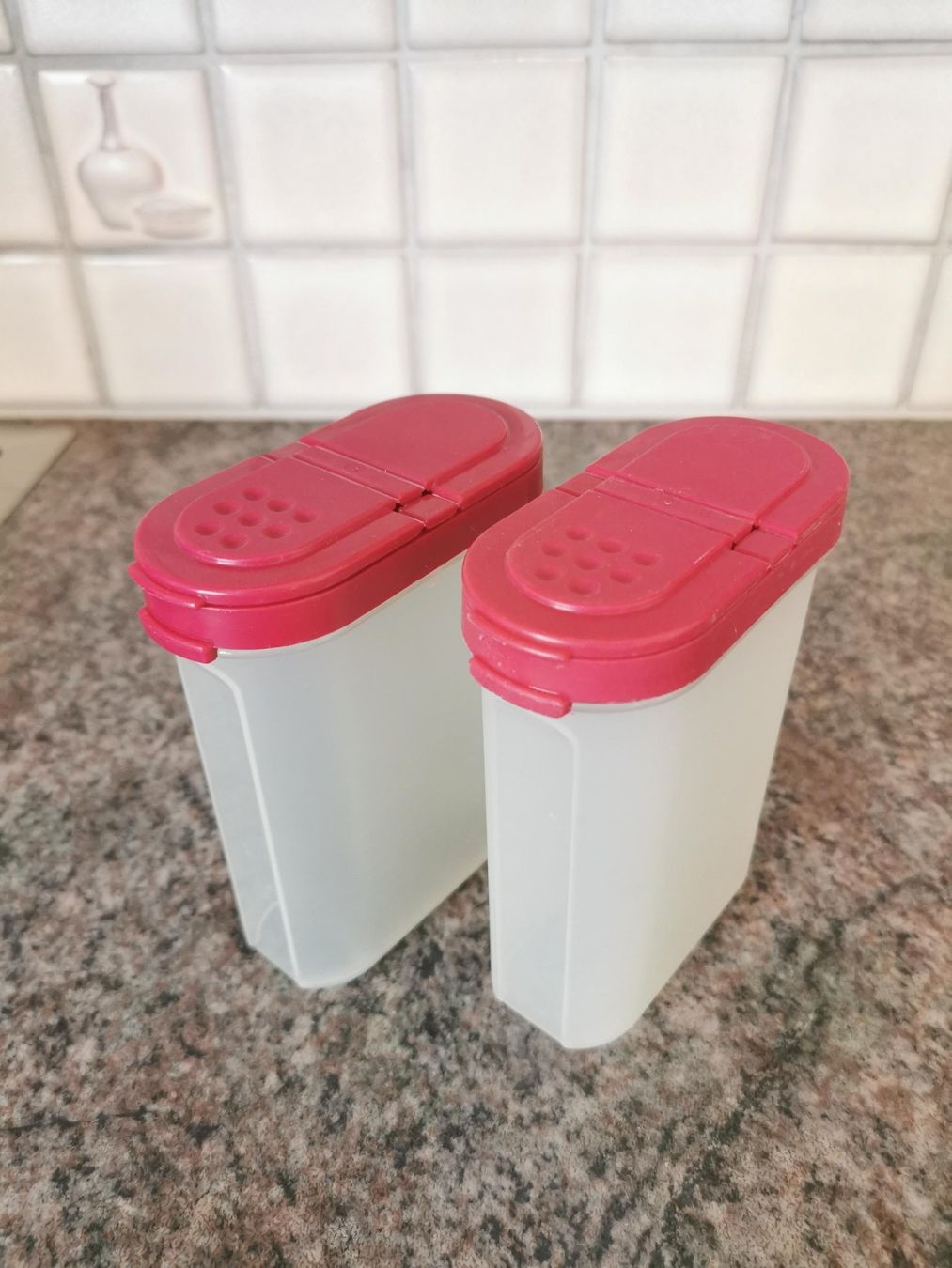 Tupperware Recipients et similaires: Tupperware Gewürzstreuer - Top – D'occasion à Birsfelden par mel_ndx7 4